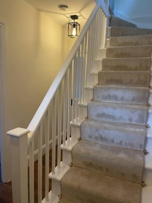 Newly Refurbished Apartment, Near Station & River London Exterior foto
